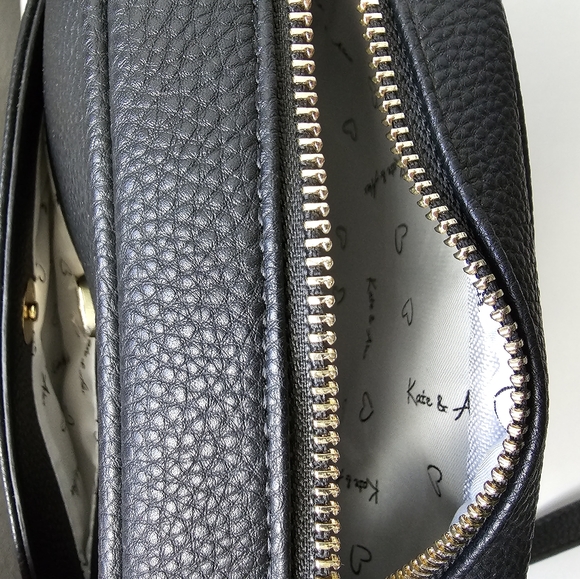 New Black Crossbody Kate & Alex Cuffaro Italian Design NWT - Picture 6 of 7